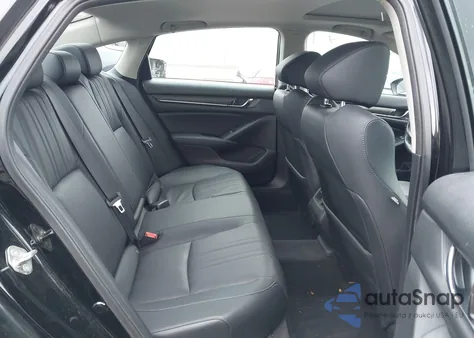 2018 Honda Accord Touring 2.0T z USA, uszkodzony, nr VIN 1HGCV2F97JA007461